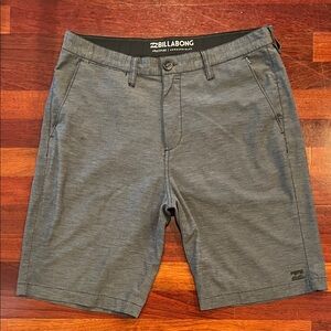 Mens 32 Billabong Crossfire Submersibles QuickDry Stretch Gray Shorts